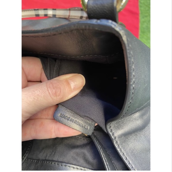 Burberry Black Leather Shoulder Bag, Excellent Condition. - Picture 2 of 10